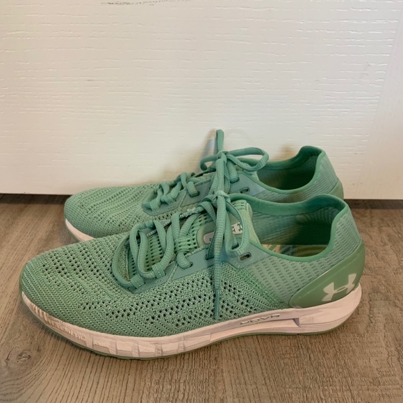 Under Armour Running Shoes - Picture 4 of 7